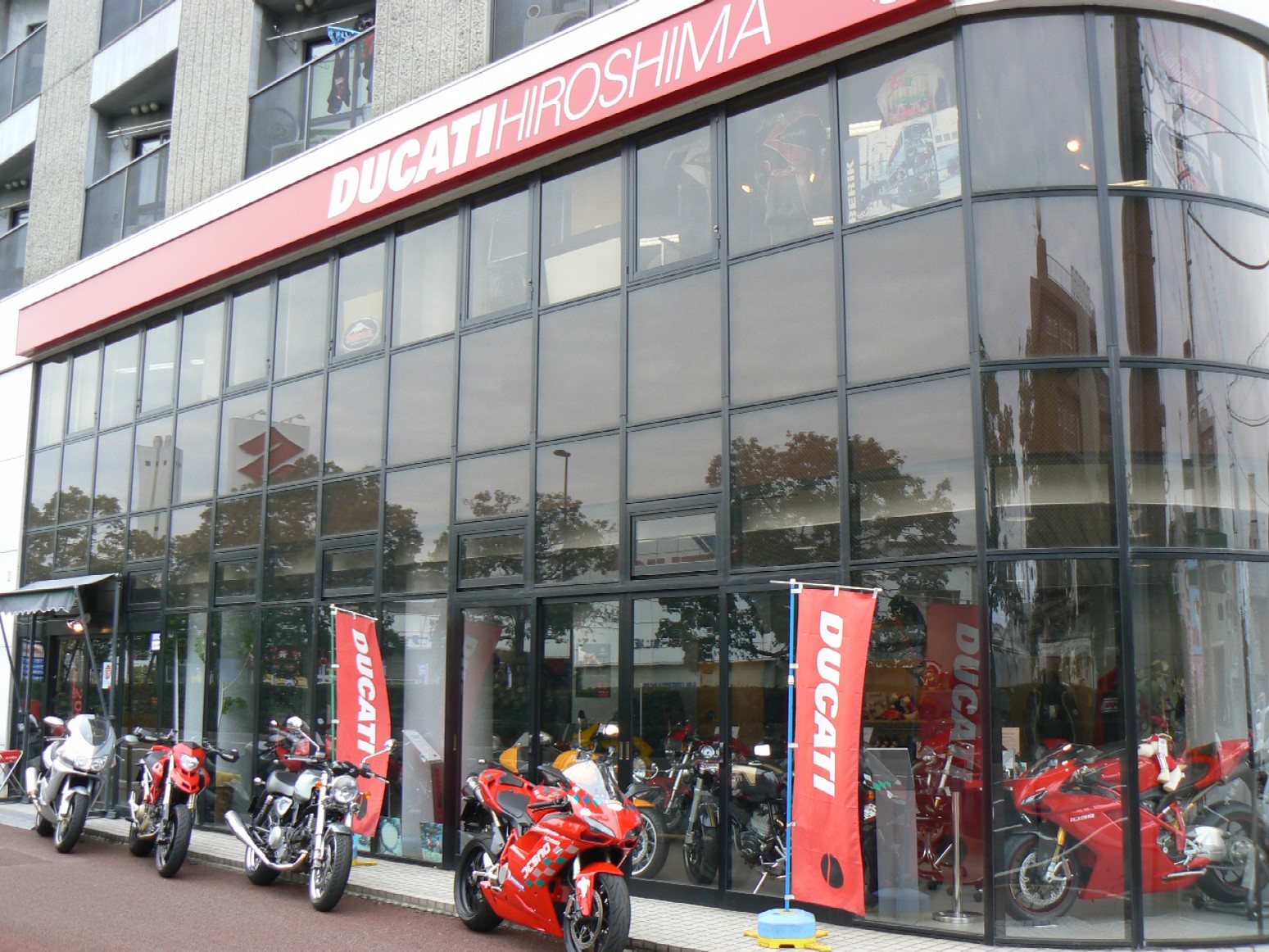 MOTORCYCLE�@SHOP�f�X��