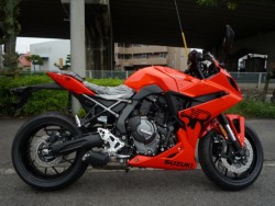 �X�Y�L&nbsp;GSX-8R 