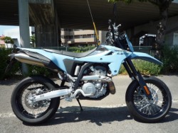 �X�Y�L&nbsp;DR-Z4SM 