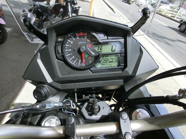 XYLV-Strom650iQRsj摜8