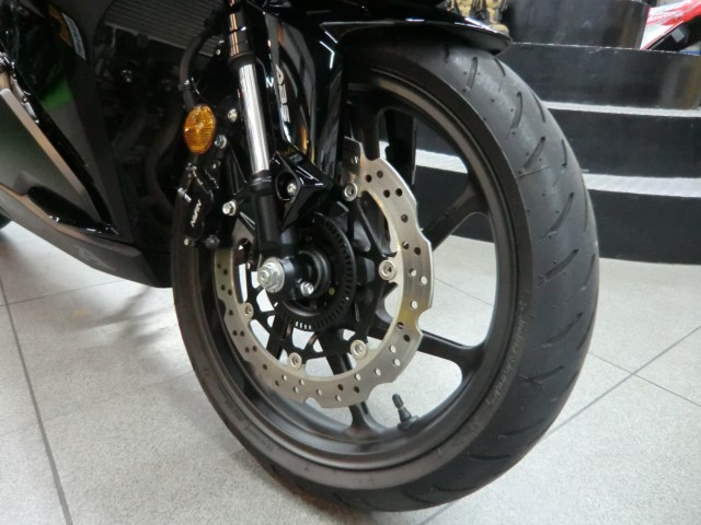z_CBR250RRiQRsj摜7