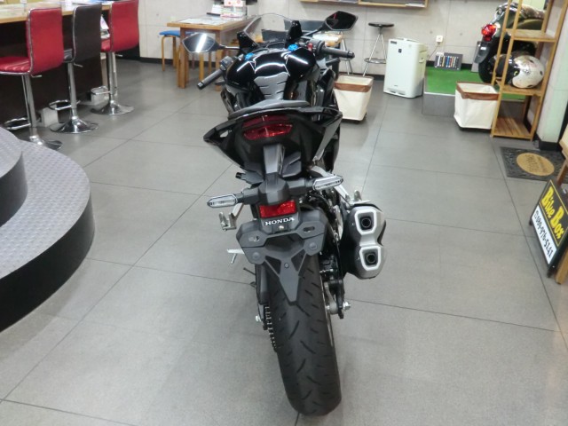 z_CBR250RRiQRsj摜5