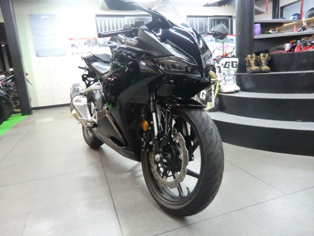 z_CBR250RRiQRsj摜4