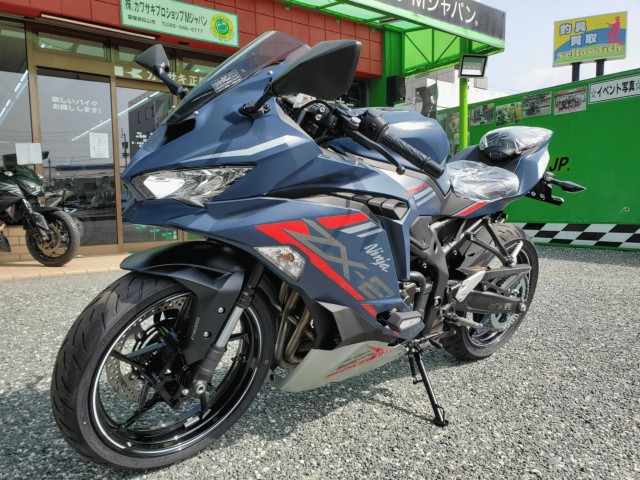 Ninja ZX-25R SE 2022年モデル追加カラー(カワサキ) / 愛媛県 (株 