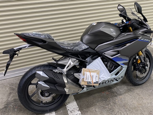 z_CBR250RRiQRsj摜7
