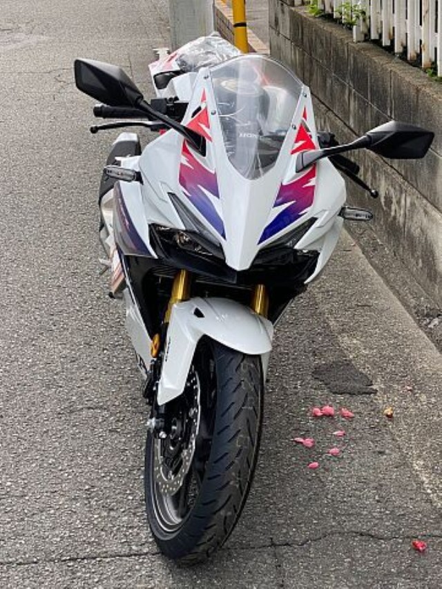 z_CBR250RRiQRsj摜7