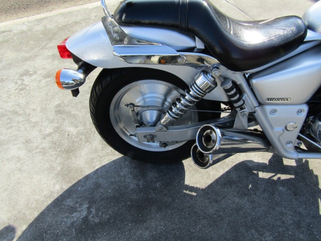 z_V-TWIN}OiiQRsj摜7