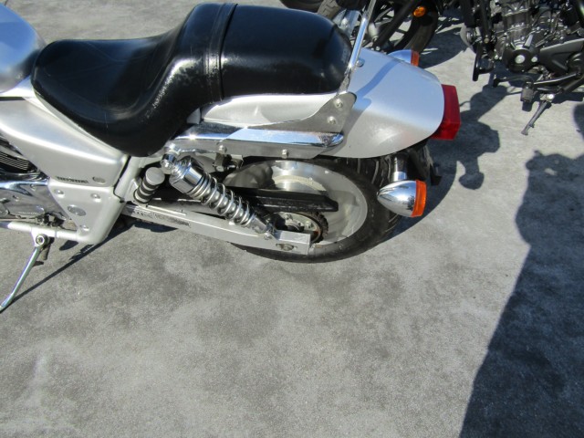 z_V-TWIN}OiiQRsj摜8