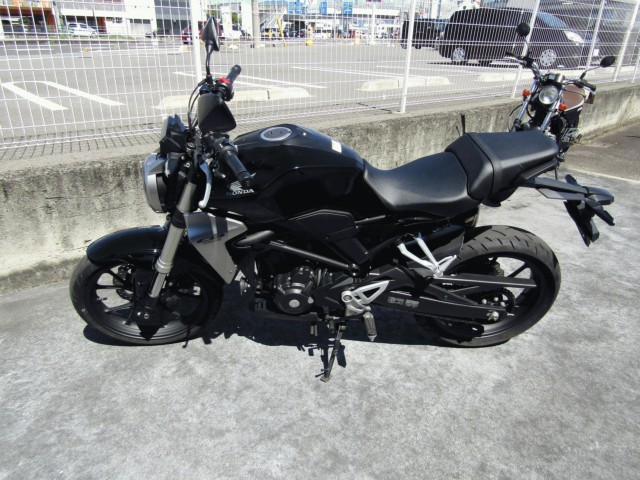 z_CB250RiQRsj摜2