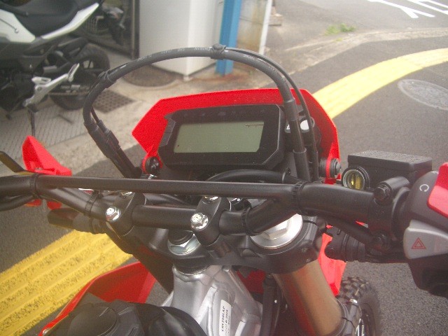 z_CRF250LiQRsj摜5