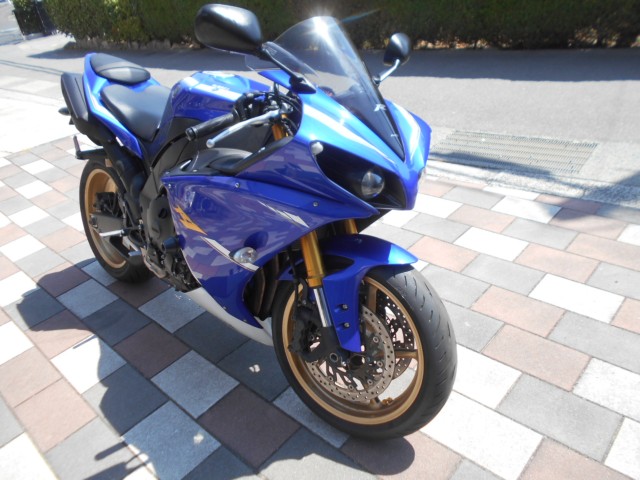 ���}�nYZF-R1�i�L�����L���s�����k��j�摜2