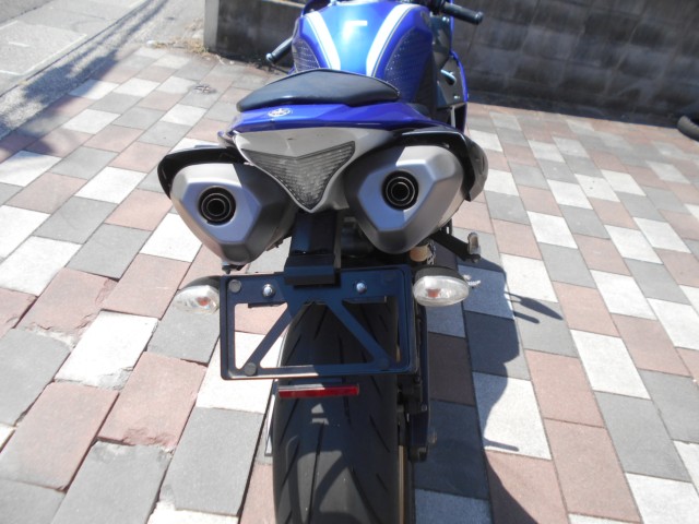 ���}�nYZF-R1�i�L�����L���s�����k��j�摜4