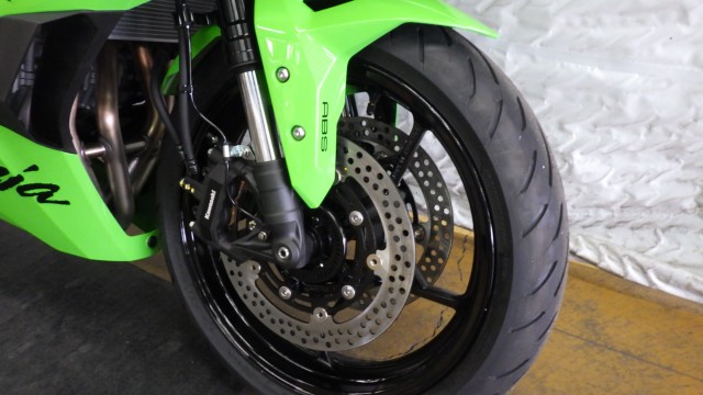 �J���T�LNinja ZX-4R�i���Q�����R�s�j�摜8