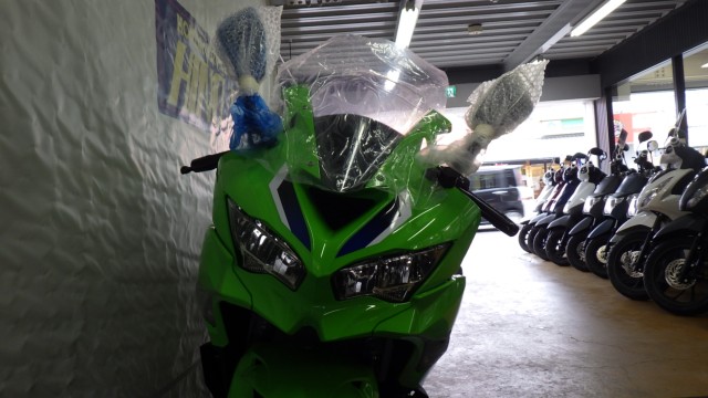 �J���T�LNinja ZX-4R�i���Q�����R�s�j�摜16