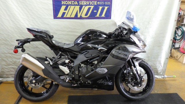 �J���T�LNinja ZX-4R�i���Q�����R�s�j�摜1