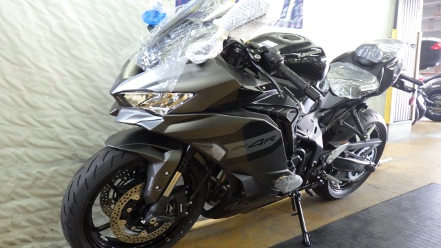 �J���T�LNinja ZX-4R�i���Q�����R�s�j�摜13