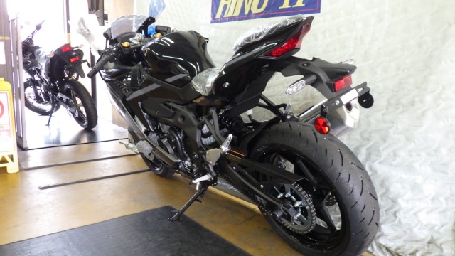 �J���T�LNinja ZX-4R�i���Q�����R�s�j�摜14