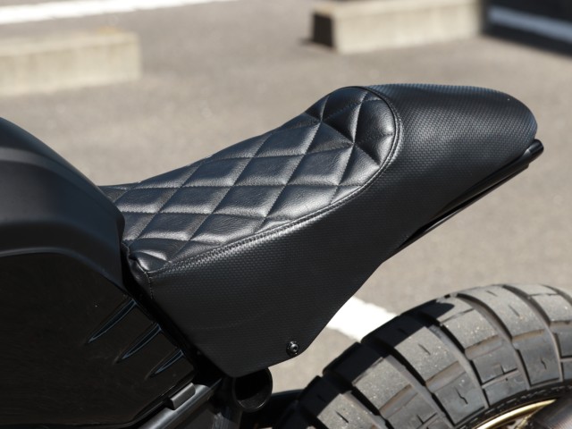 BMWBMWER nineTiQRsj摜20