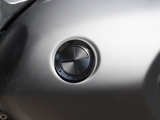 BMWBMWER nineTiQRsj摜19