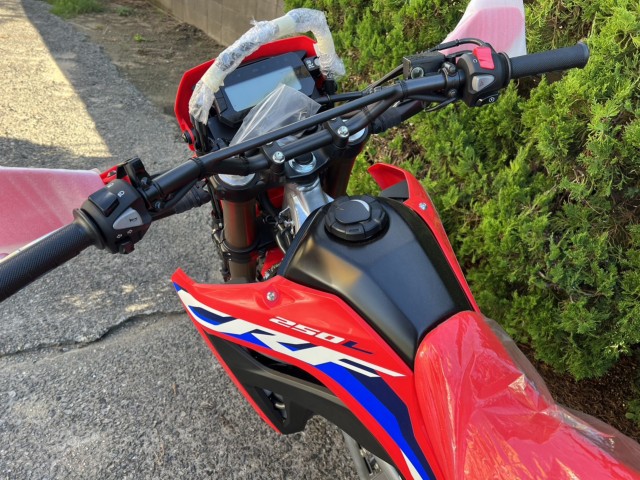 z_CRF250LiRq~sj摜4