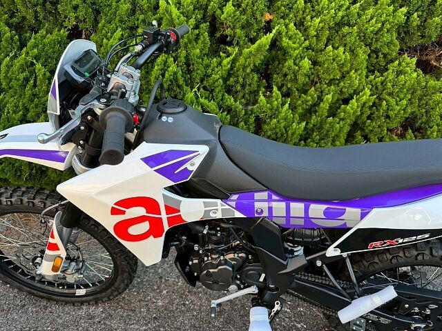 AvAAvARX125iRq~sj摜4