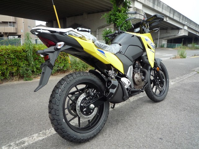 XYLVXg[250SXiQRsj摜4