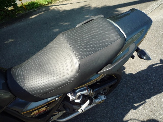 Kawasaki zrx400タンク ガンメタ （投稿詳細｜MOTOCLE）