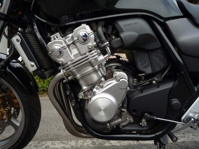 �z���_CB400�X�[�p�[�t�H�AVTEC�ERevo�i���Q�����R�s�j�摜24