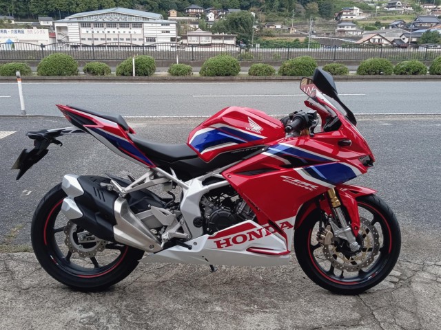 z_CBR250RRiRsj摜1