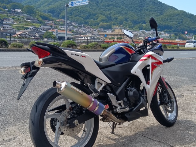 �z���_CBR250R�i���R�������s�j�摜3