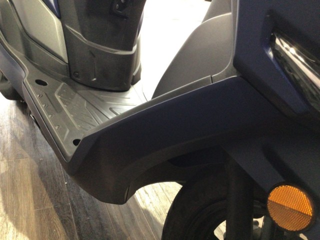 �X�Y�L�o�[�O�}���X�g���[�g125EX�i���Q�����R�s�j�摜21