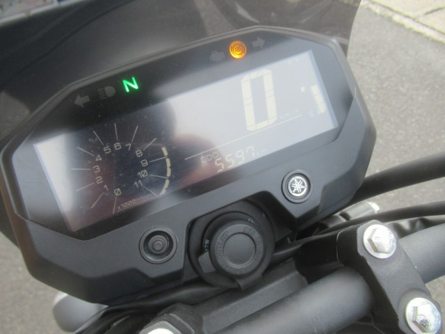 }nFZX750io_sj摜15