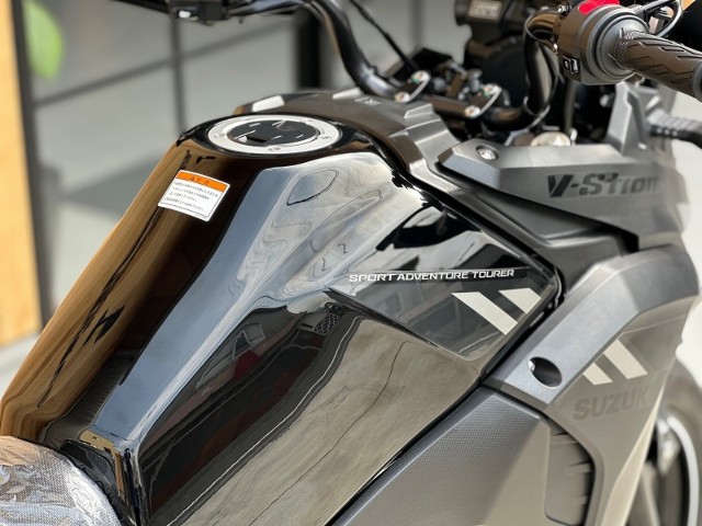 �X�Y�LV-Strom250�i���Q�������s�j�摜12