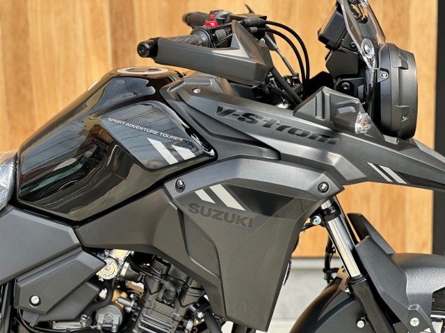 �X�Y�LV-Strom250�i���Q�������s�j�摜10