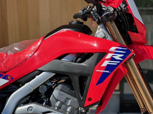 �z���_CRF250L�i���Q�������s�j�摜10