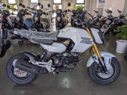 �z���_&nbsp;�O���� 