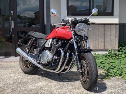 z_CB1100RSi쌧̌SFÒj摜2