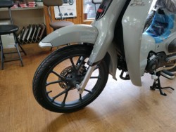 �z���_�X�[�p�[�J�uC125�i���Q�����R�s�j�摜15