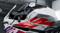 �z���_CBR250RR�i���Q�����R�s�j�摜8