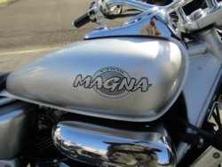 z_V-TWIN}OiiQRsj摜13