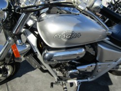 z_V-TWIN}OiiQRsj摜14