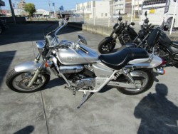 z_V-TWIN}OiiQRsj摜2