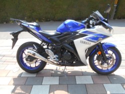 }n YZF-R25 