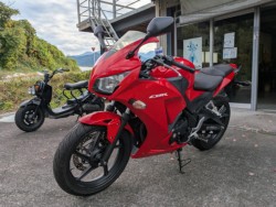 �z���_CBR250R�i���Q�������s�j�摜2