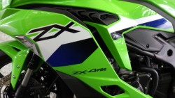 �J���T�LNinja ZX-4R�i���Q�����R�s�j�摜19