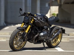BMWBMWER nineTiQRsj摜2