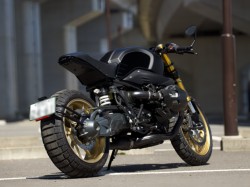 BMWBMWER nineTiQRsj摜7