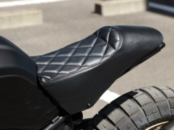 BMWBMWER nineTiQRsj摜20