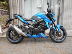 GSX-S750