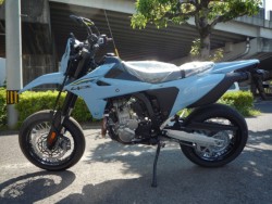 �X�Y�LDR-Z4SM�i���Q�����R�s�j�摜2